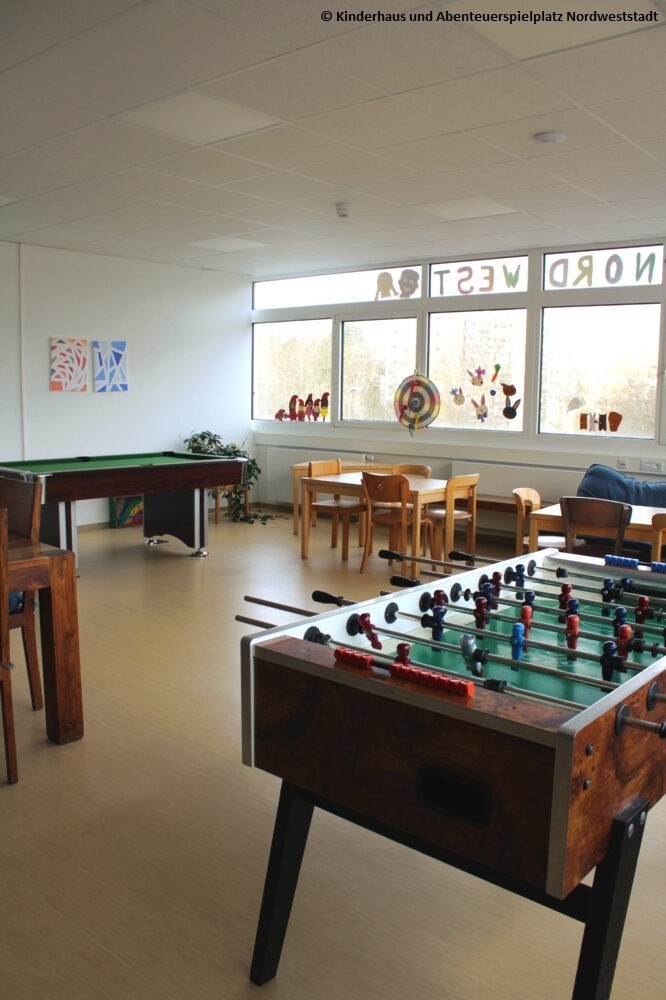 Tischkicker im offenen Bereich